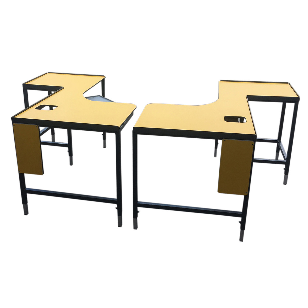 Workbench – CD563 (Portfolio Item)