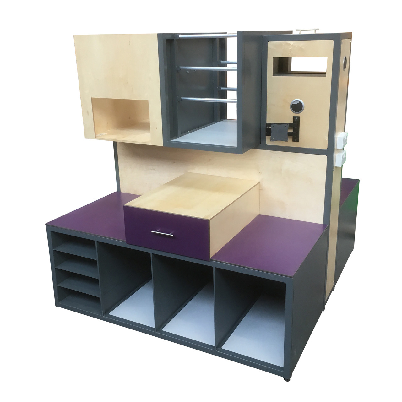 Workbench – CD614 (Portfolio Item)