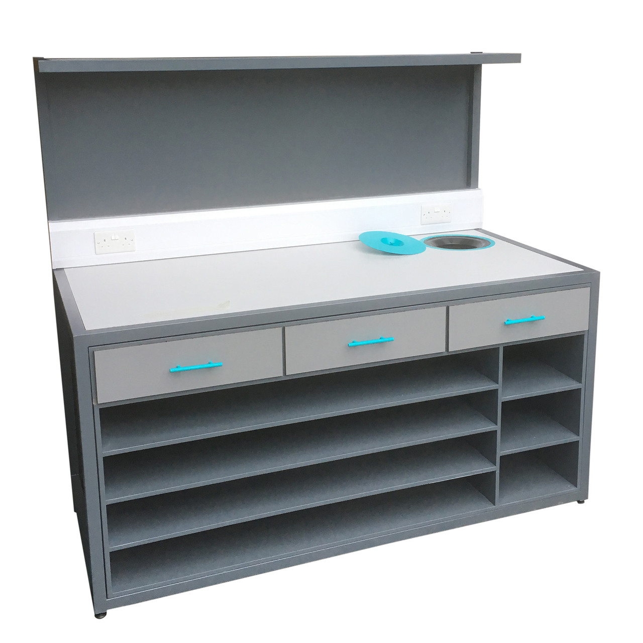 Workbench – CD670 (Portfolio Item)